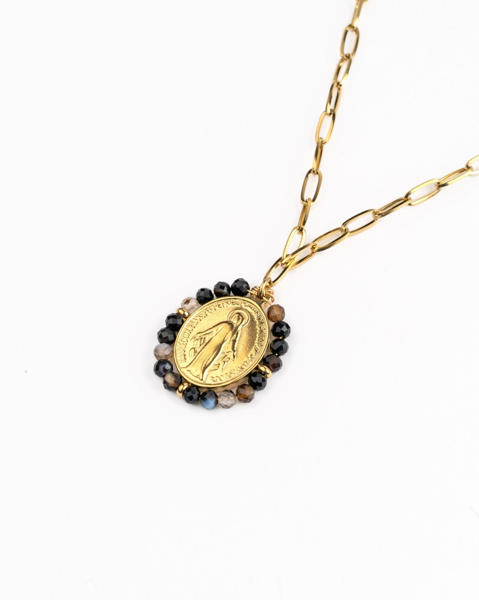 Collares - Collar black virgen María - Everyday jewels to inspire | TAGSS